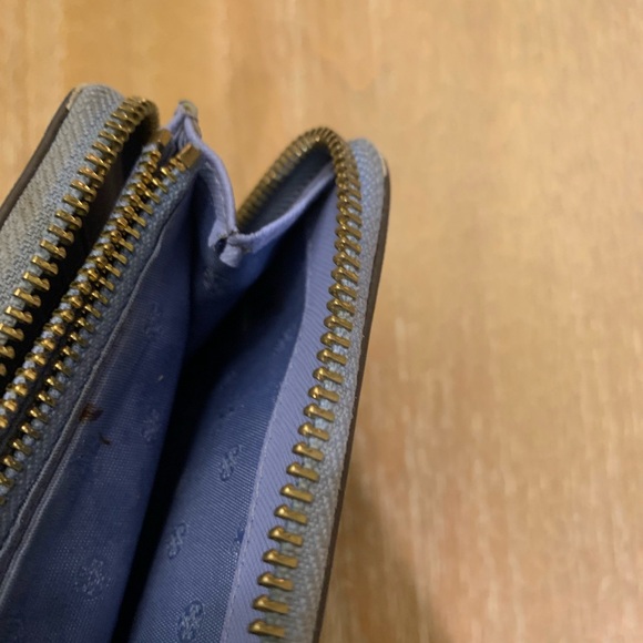 Tory Burch Robinson Zip Continental Wallet - Picture 8 of 16